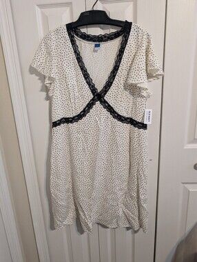 Old Navy Black And White Lace Dress